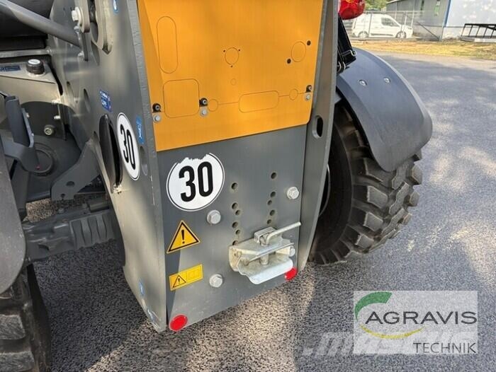 Liebherr T32-7 inkl. Schaufel + Gabel Manipuladores telescópicos agrícolas