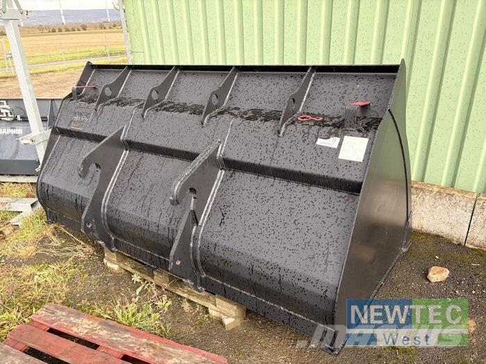 LSB Stahlbau LEICHTGUTSCHAUFEL 2500 MM 2700 L Egyéb állattenyésztés gépei és tartozékok
