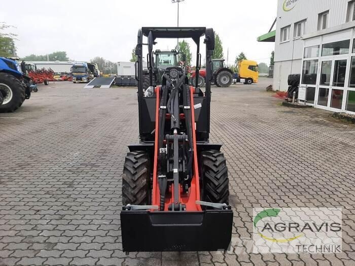 Manitou MLA 3-25 H لوادر بعجل