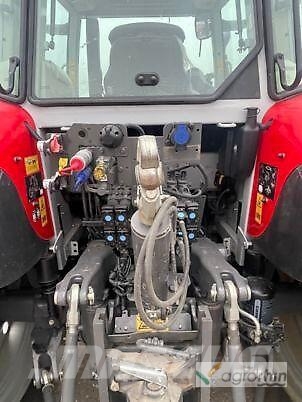 Massey Ferguson 5S 135 dyna 6 الجرارات