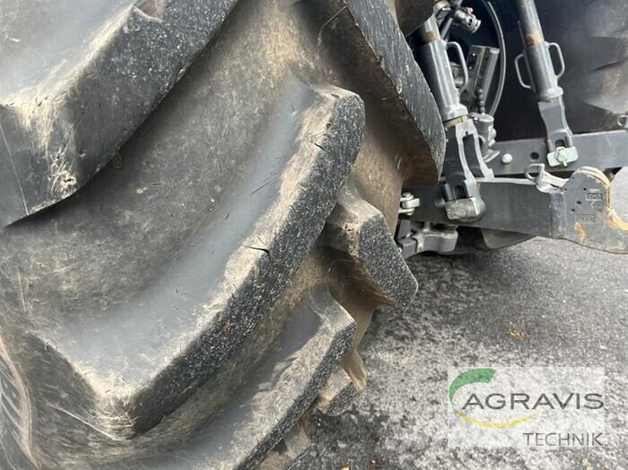 Massey Ferguson MF 8740 S DYNA VT EXCLUSIVE الجرارات