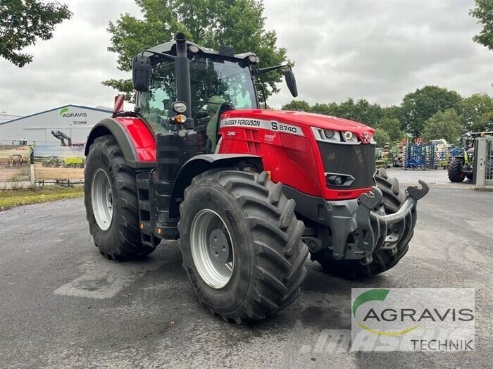 Massey Ferguson MF 8740 S DYNA VT EXCLUSIVE الجرارات