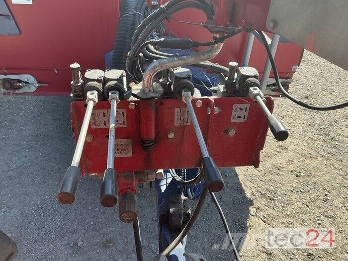 Mayer Siloking TrailedLine Compact 12 Mešalne hranilnice