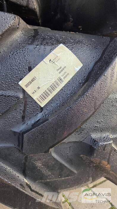 Michelin 14.9-38 Gumiabroncsok, kerekek és felnik