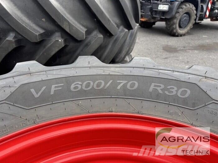 Michelin KR VF710/70R42 タイヤ、ホイル、リム