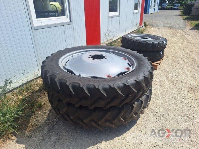 Mitas 300/95R46+270/80R36 Ruedas