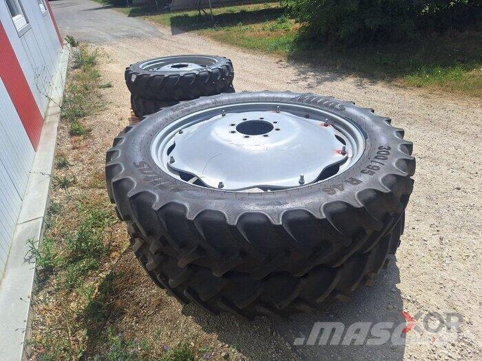 Mitas 300/95R46+270/80R36 Ruedas