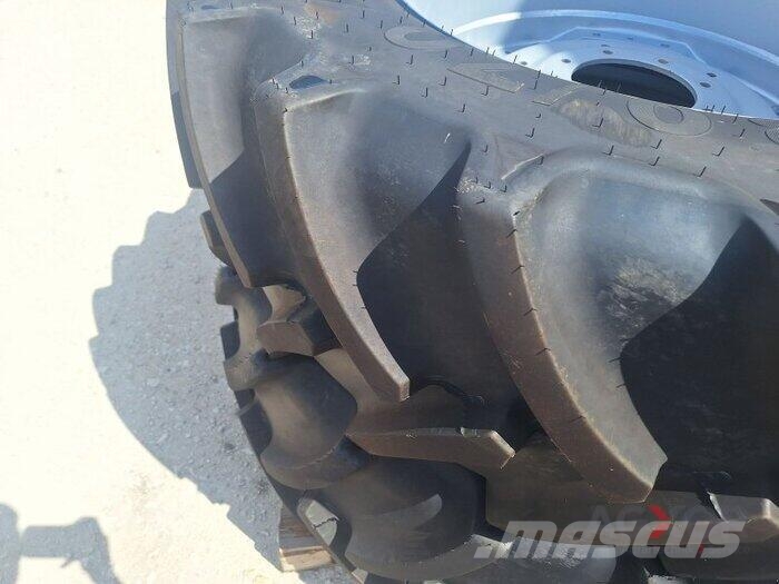 Mitas 480/70R34+380/70R24 Ruedas
