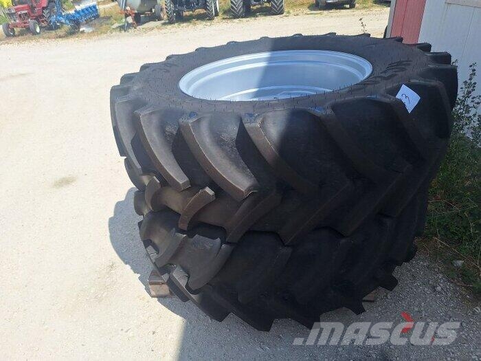 Mitas 480/70R34+380/70R24 Ruedas
