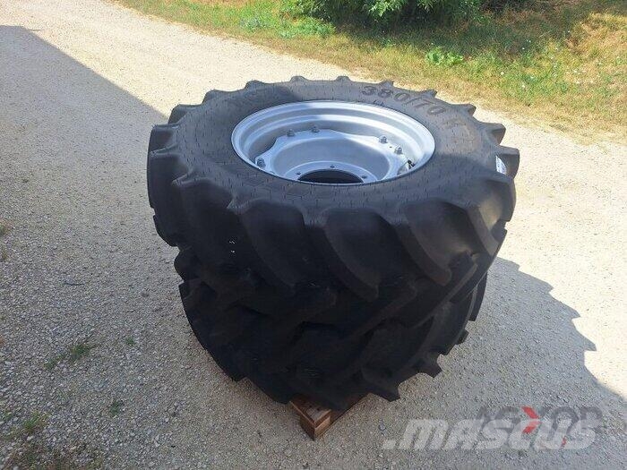 Mitas 480/70R34+380/70R24 Ruedas