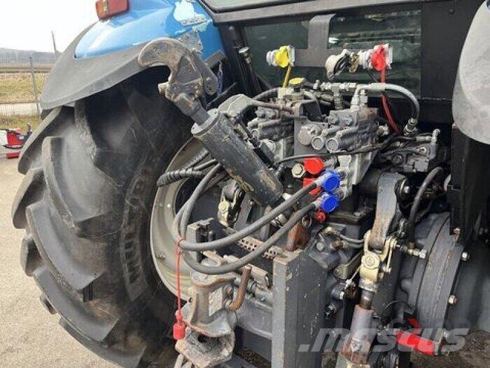 New Holland M 160/8560 الجرارات