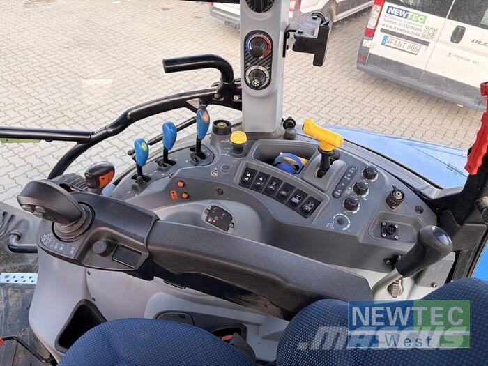 New Holland T 5.120 ELECTRO COMMAND Traktorji