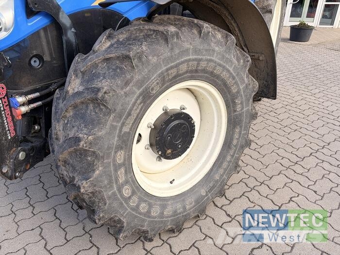 New Holland T 5.120 ELECTRO COMMAND Traktorji