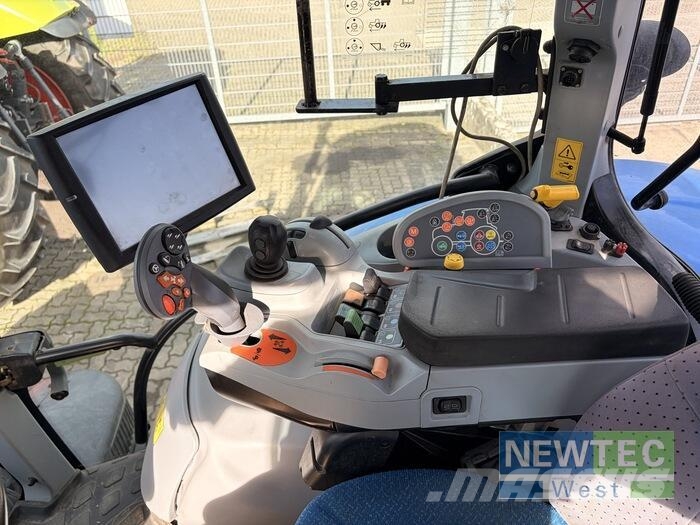 New Holland T 7.200 AUTO COMMAND Tractoren
