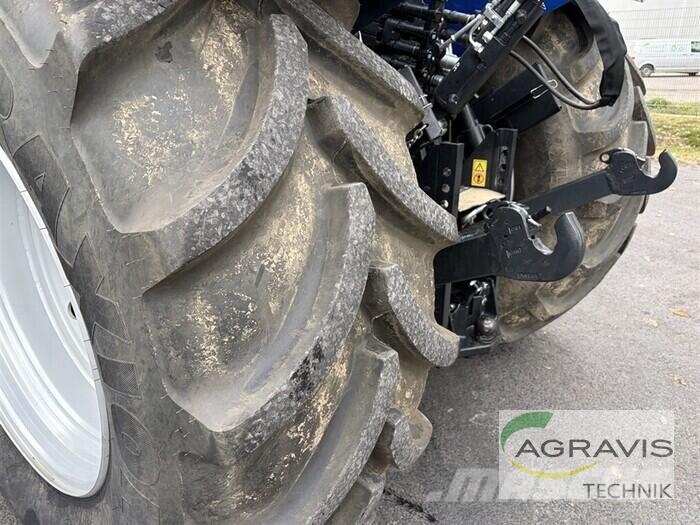 New Holland T 7.225 AUTO COMMAND Traktorji