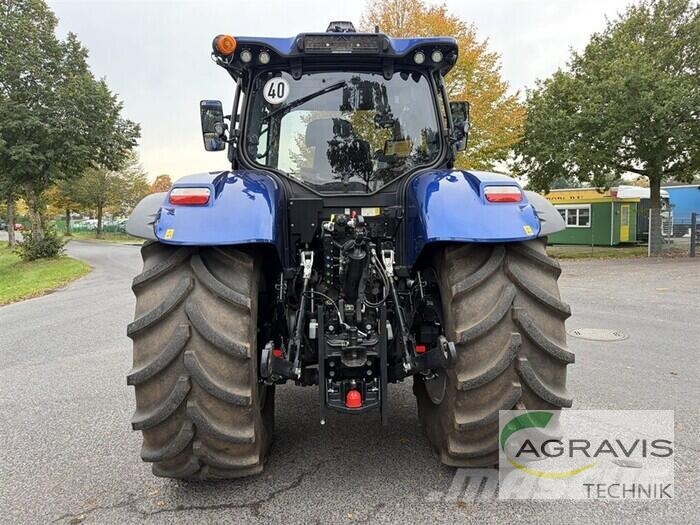 New Holland T 7.225 AUTO COMMAND Tracteur