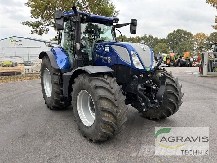 New Holland T 7.225 AUTO COMMAND Traktorji