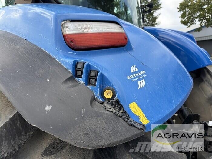 New Holland T 7.230 AUTO COMMAND Traktoren