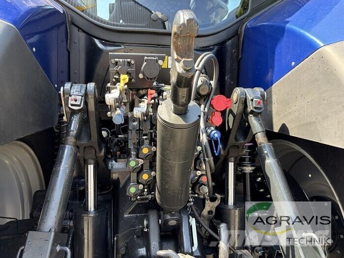 New Holland T 7.275 AUTO COMMAND HD PLM Trattori
