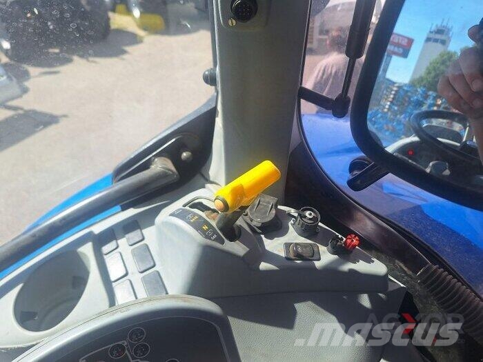 New Holland T7.200 Трактори