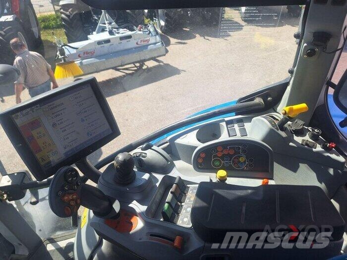 New Holland T7.200 Трактори