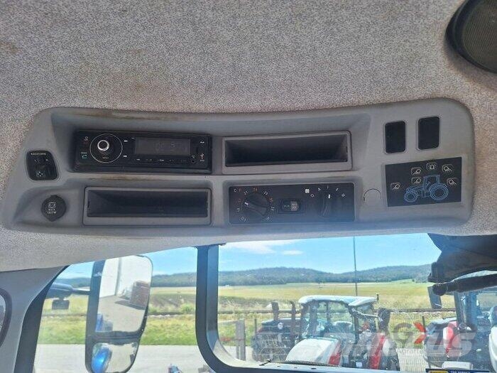 New Holland T7 270 Трактори