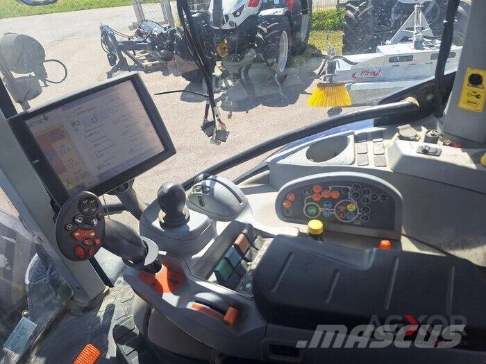New Holland T7 270 Трактори