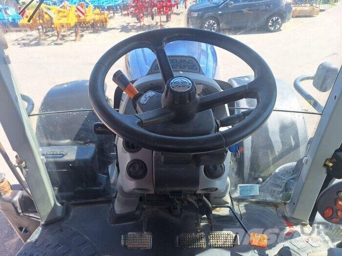 New Holland T7 270 Трактори