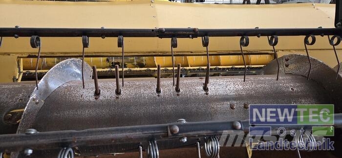 New Holland VARIFEED 10,70 M HD Akcesoria do kombajnów zbożowych