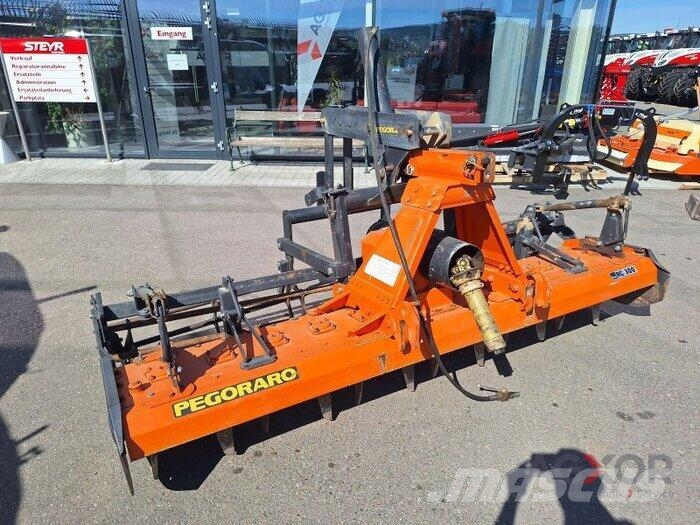 Pegoraro RC 300 Gradas vibratorias / rotocultivadoras