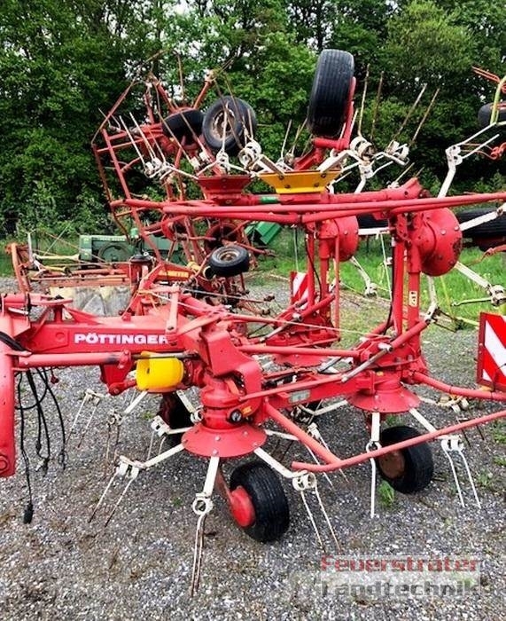 Pöttinger HIT 90 NZ 耙與翻草機