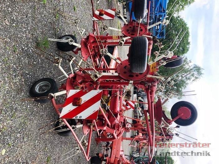 Pöttinger HIT 90 NZ 耙與翻草機