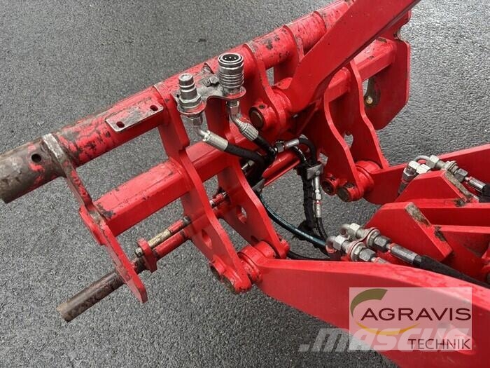 Schäffer 2028 農業用伸縮臂裝載機