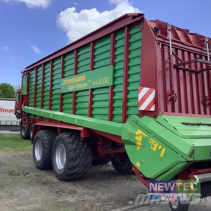 Strautmann GIGA-VITESSE CFS 4401 DO مقطورات ذاتية التحميل