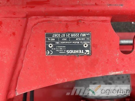 Tehnos MU220 LW 2021 جزازات وأغطية المراعي