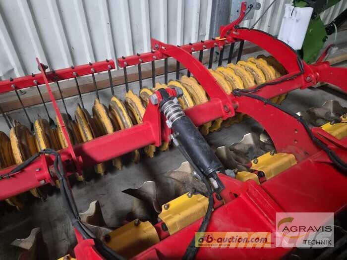 Väderstad CARRIER 300 كاسحات