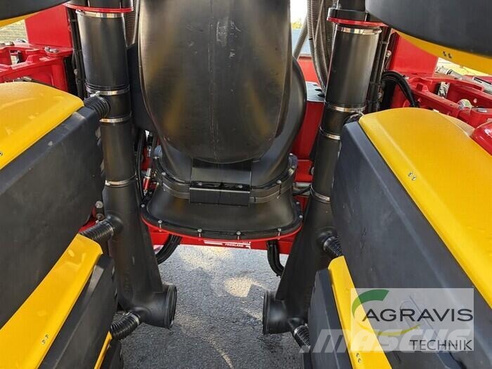 Väderstad TEMPO V 12 + FH 2200 Fronttank Zaaimachines