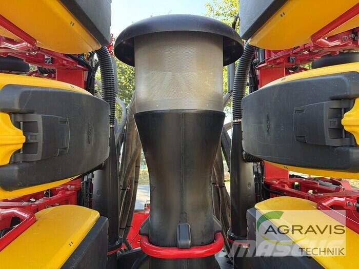 Väderstad TEMPO V 12 + FH 2200 Fronttank Zaaimachines