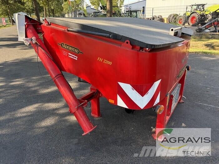 Väderstad TEMPO V 12 + FH 2200 Fronttank Zaaimachines