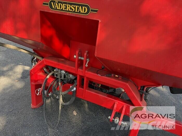 Väderstad TEMPO V 12 + FH 2200 Fronttank Zaaimachines