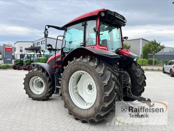 Valtra A104 Tractores