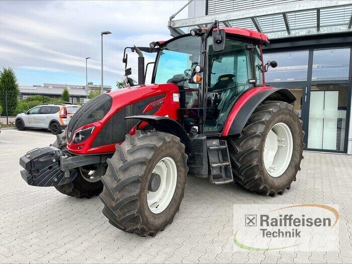 Valtra A104 Tractores