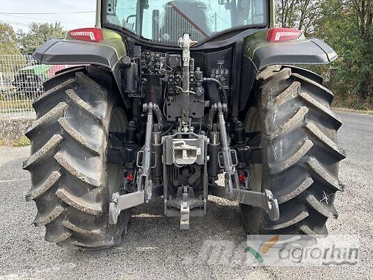 Valtra A105 Трактори