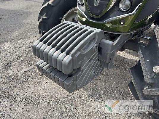 Valtra A105 Трактори