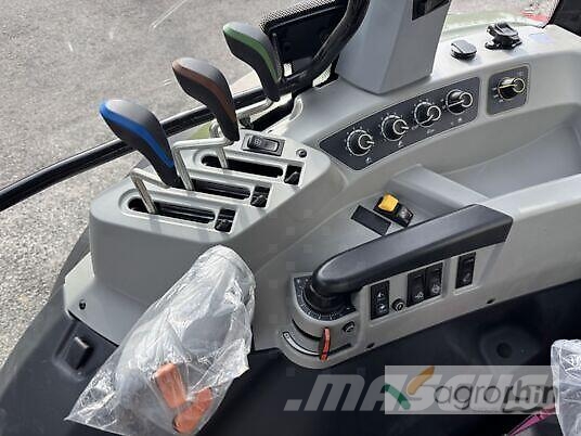 Valtra A105 Трактори