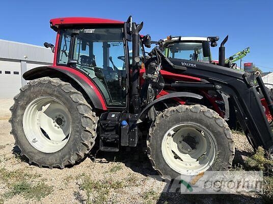 Valtra A115 Tractoare