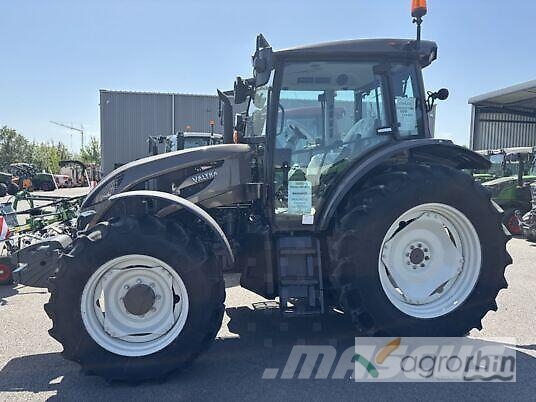 Valtra A115H4 Трактори
