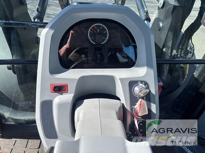 Valtra G 135 A 1B9 الجرارات