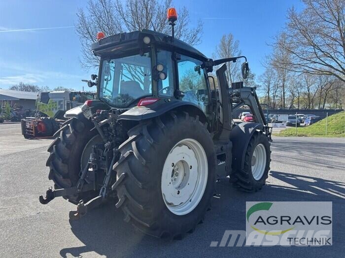 Valtra G 135 A 1B9 الجرارات