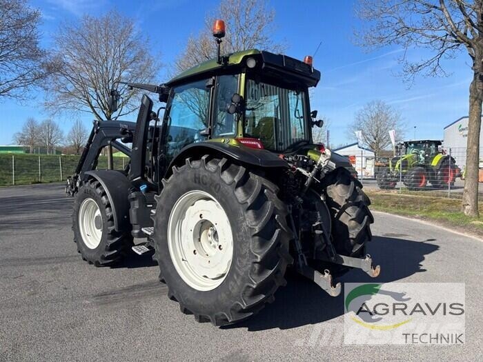 Valtra G 135 A 1B9 الجرارات